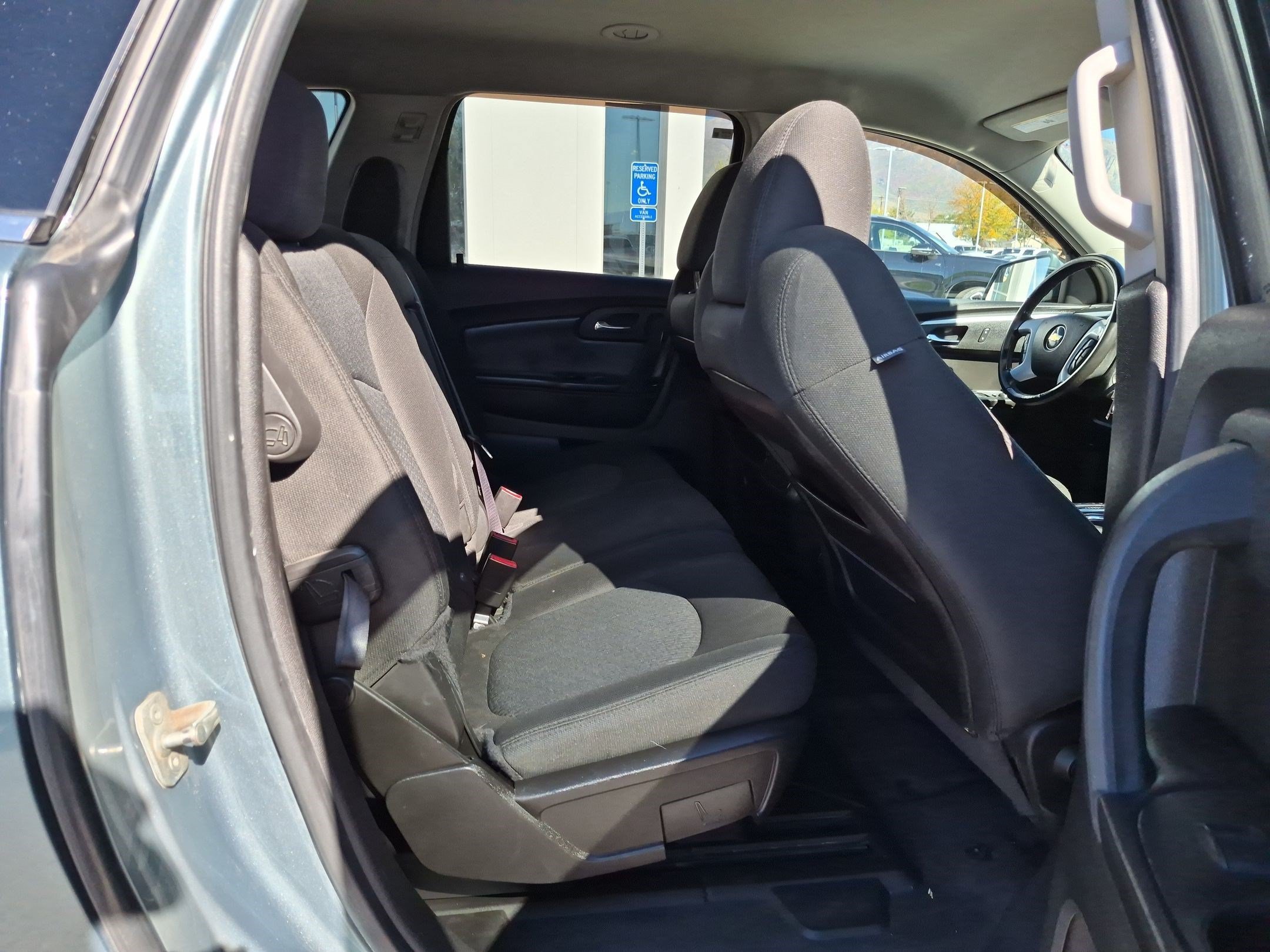 Used 2009 Silver Moss Metallic Chevrolet LT w/1LT image 26