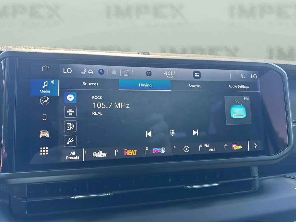 Used 2024 Gray Jeep Sahara image 18