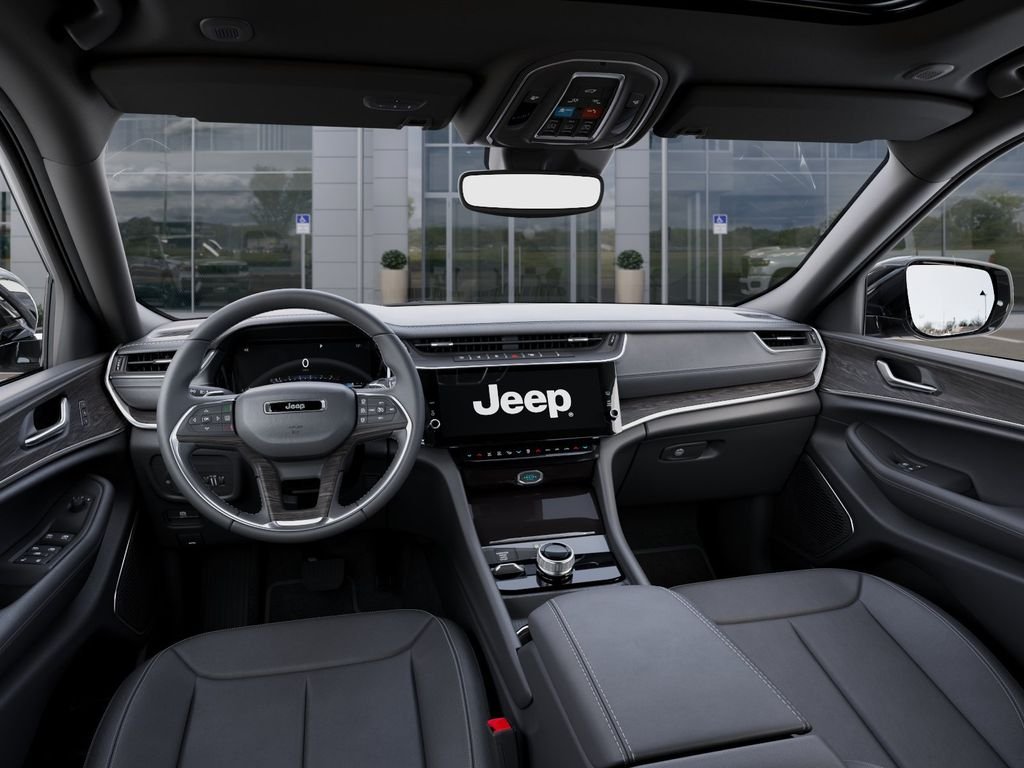New 2026 Bright White Clear-Coat Exterior Paint Jeep Limited image 14