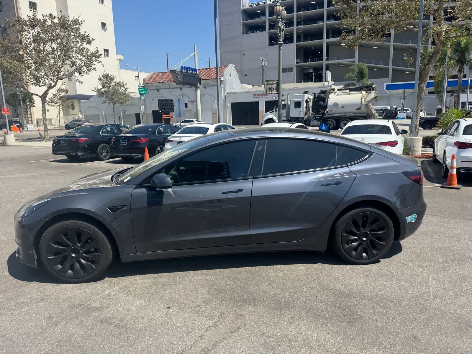 Used 2022 Solid Black Tesla Long Range image 2
