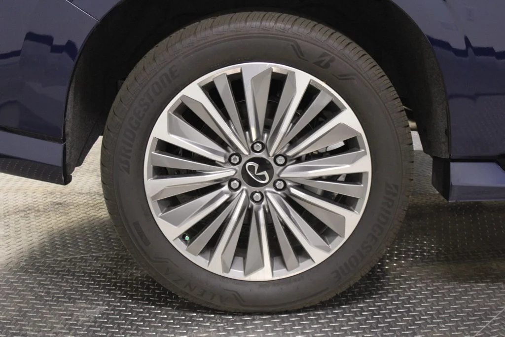 2025 INFINITI QX80 Luxe 4WD - Photo 9
