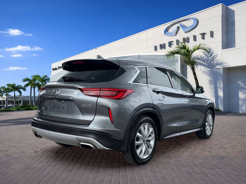 Used 2019 Gray INFINITI ESSENTIAL image 7