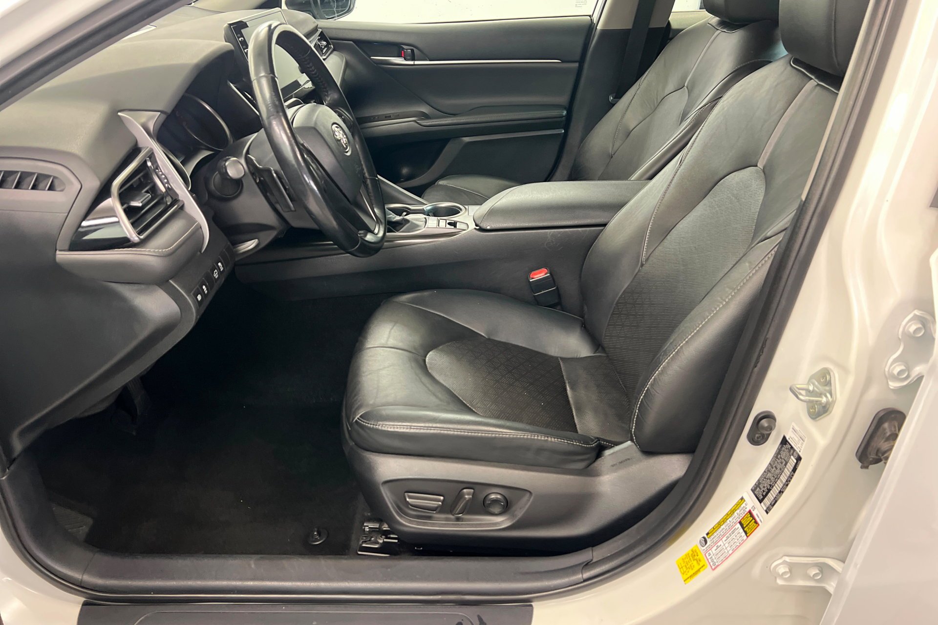 Used 2021  Toyota XSE image 18