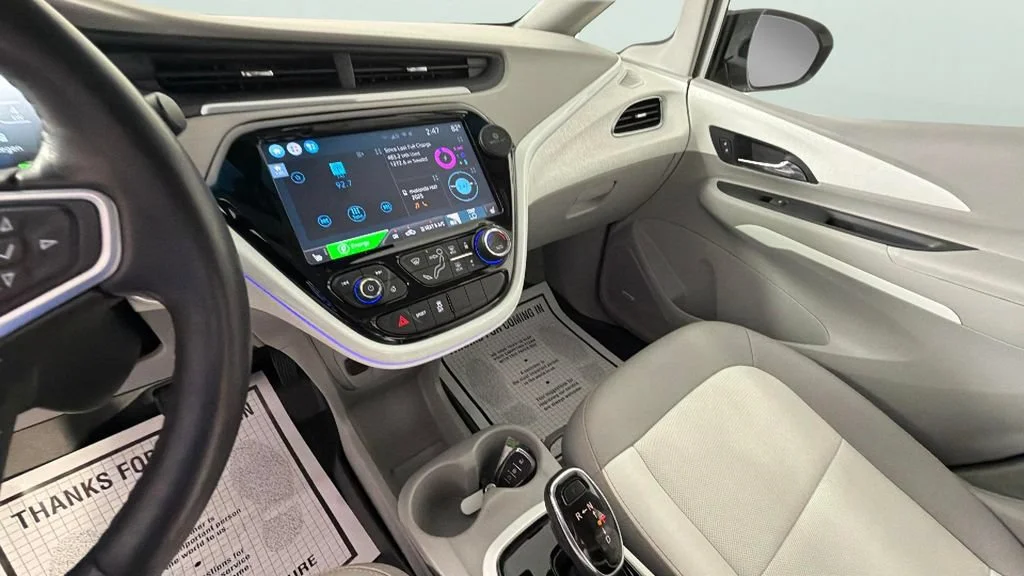 Certified Used 2018 (Includes (TUS) Black grille.) Chevrolet Premier image 19
