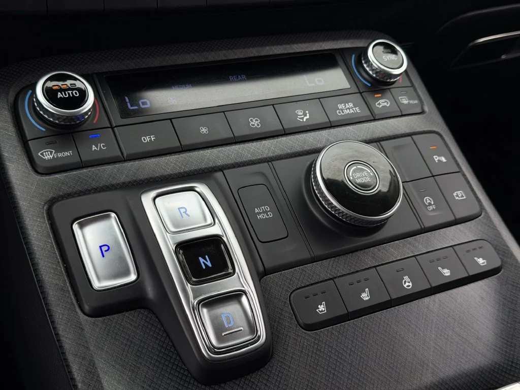 Used 2023 White Hyundai Limited image 18