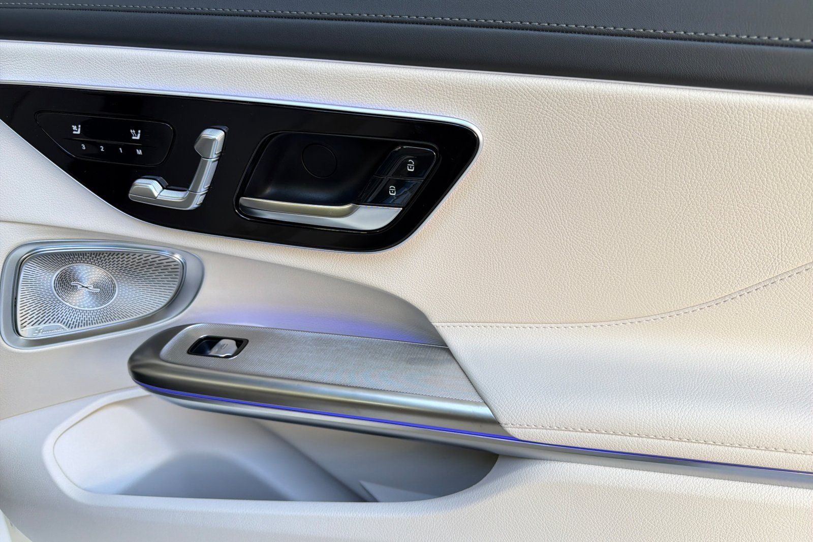 New 2026 Polar White Mercedes-Benz CLE 450 image 35