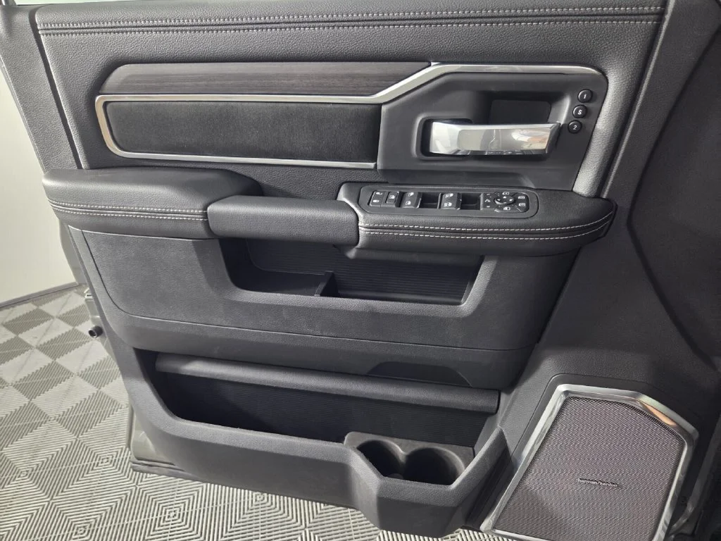 New 2026 Ceramic Gray Clear-Coat Exterior Paint RAM Laramie image 14