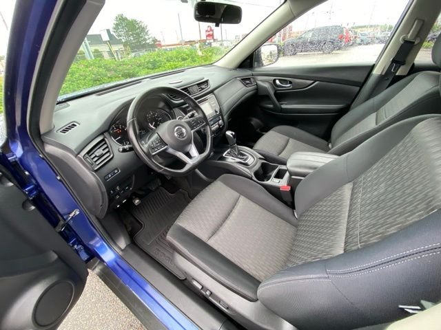 Used 2017 Blue Nissan SV image 38