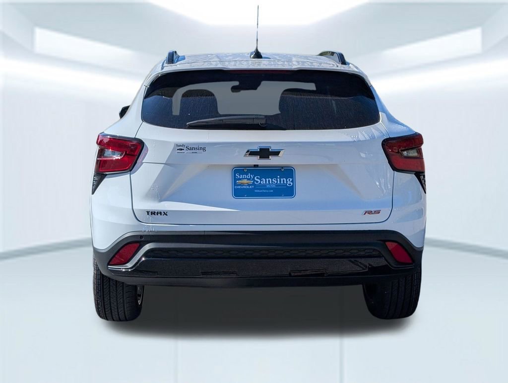 New 2026 Summit White Chevrolet 2RS image 5