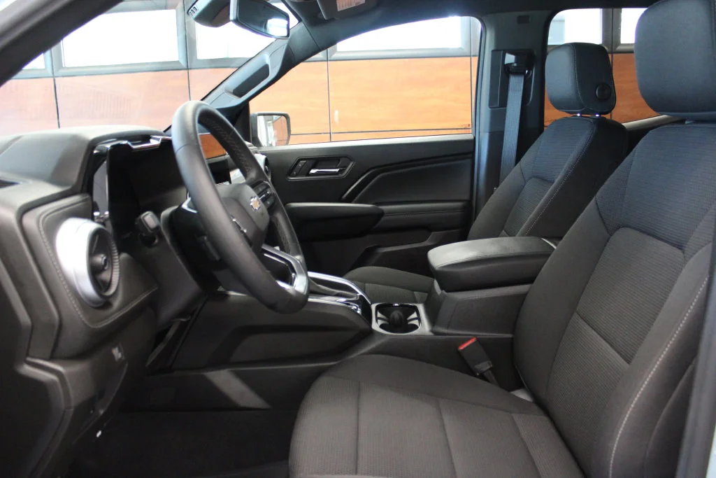 Used 2025 Metallic Chevrolet LT image 17