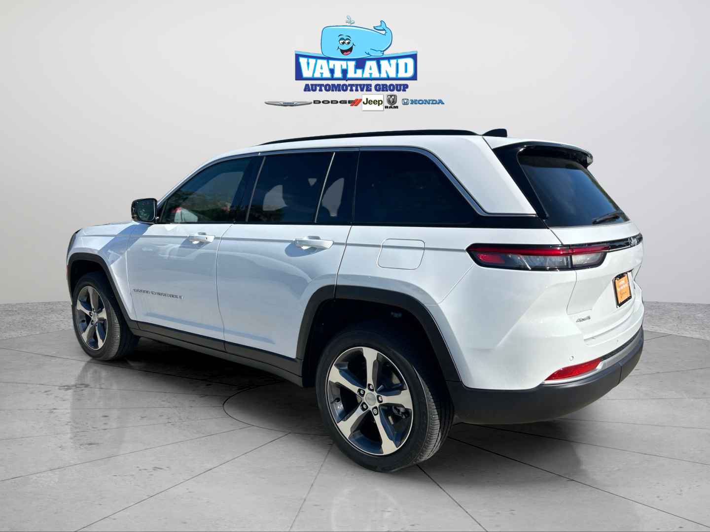 Used 2026 White Jeep Limited image 3