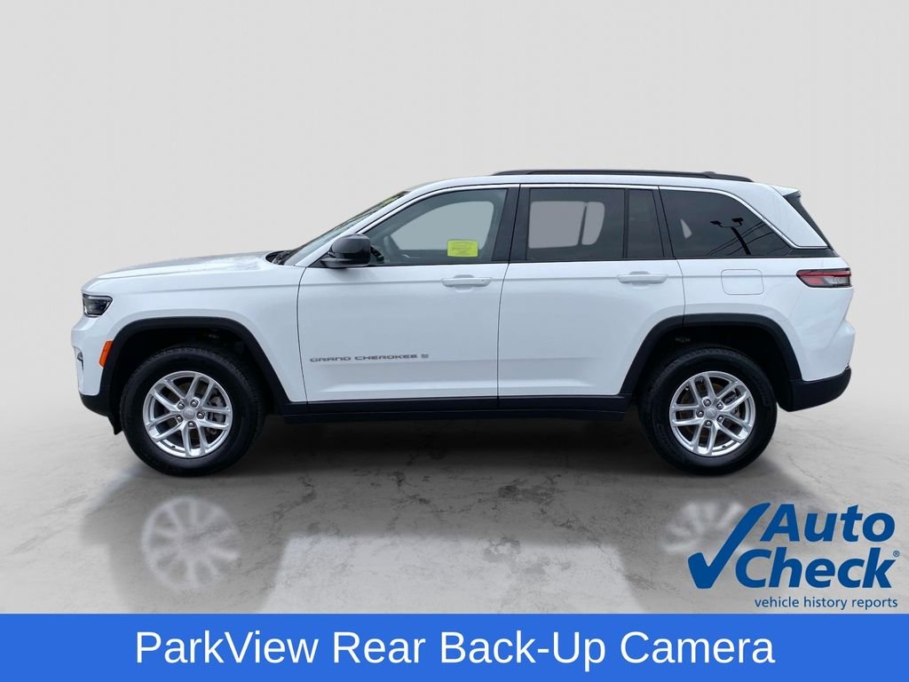 Used 2025 White Jeep Laredo X image 3