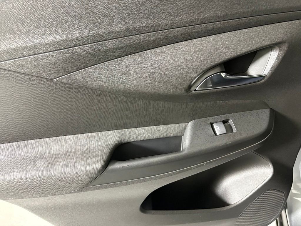 Used 2025 Gray Buick Preferred image 39