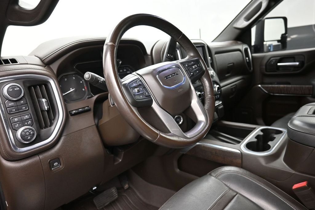 Used 2022 Green GMC Denali image 17