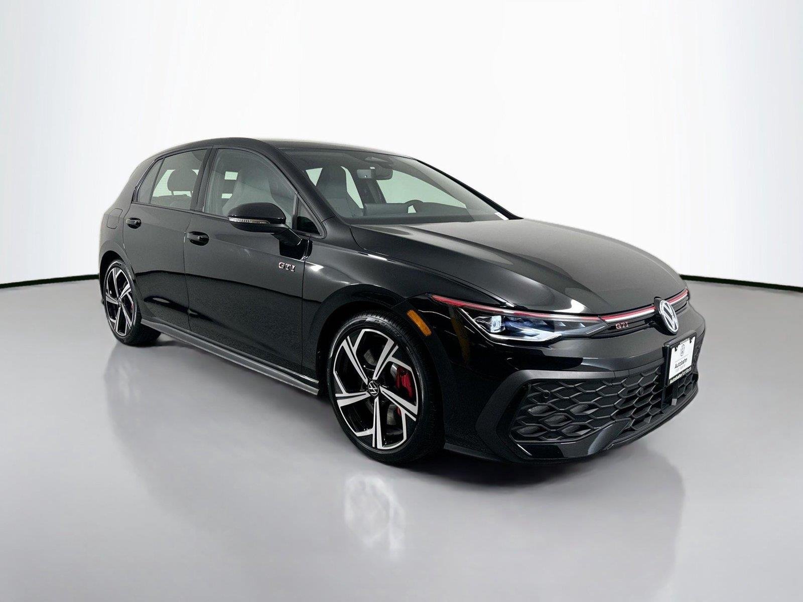 2026 Volkswagen Golf GTI SE - Photo 3