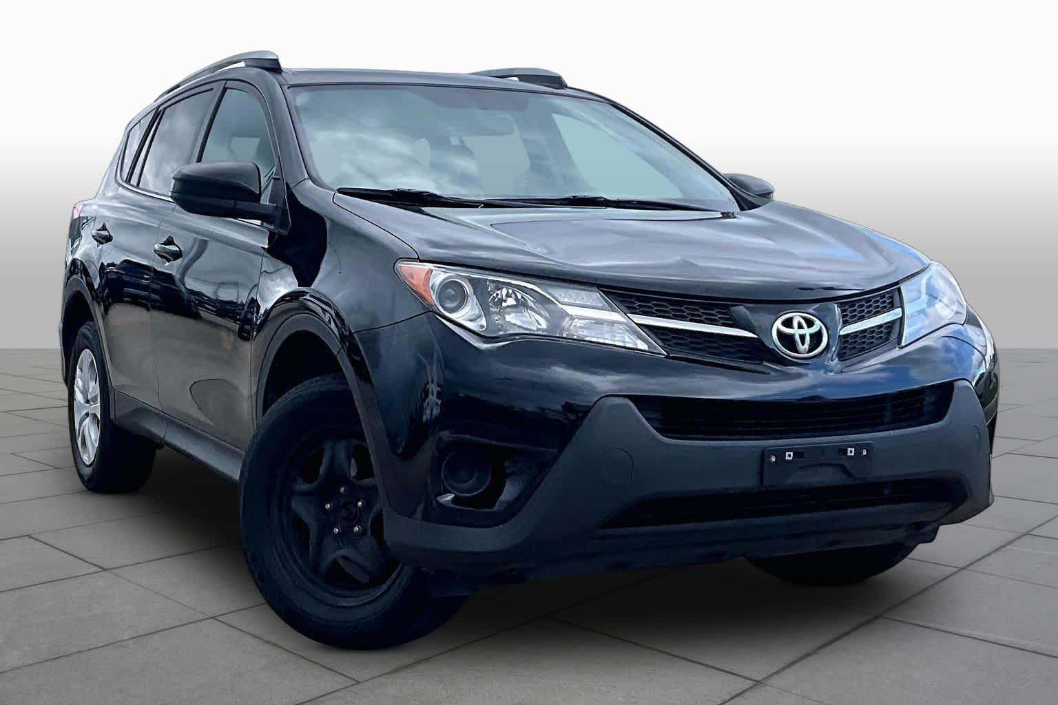 Used 2015 Black Toyota LE image 3