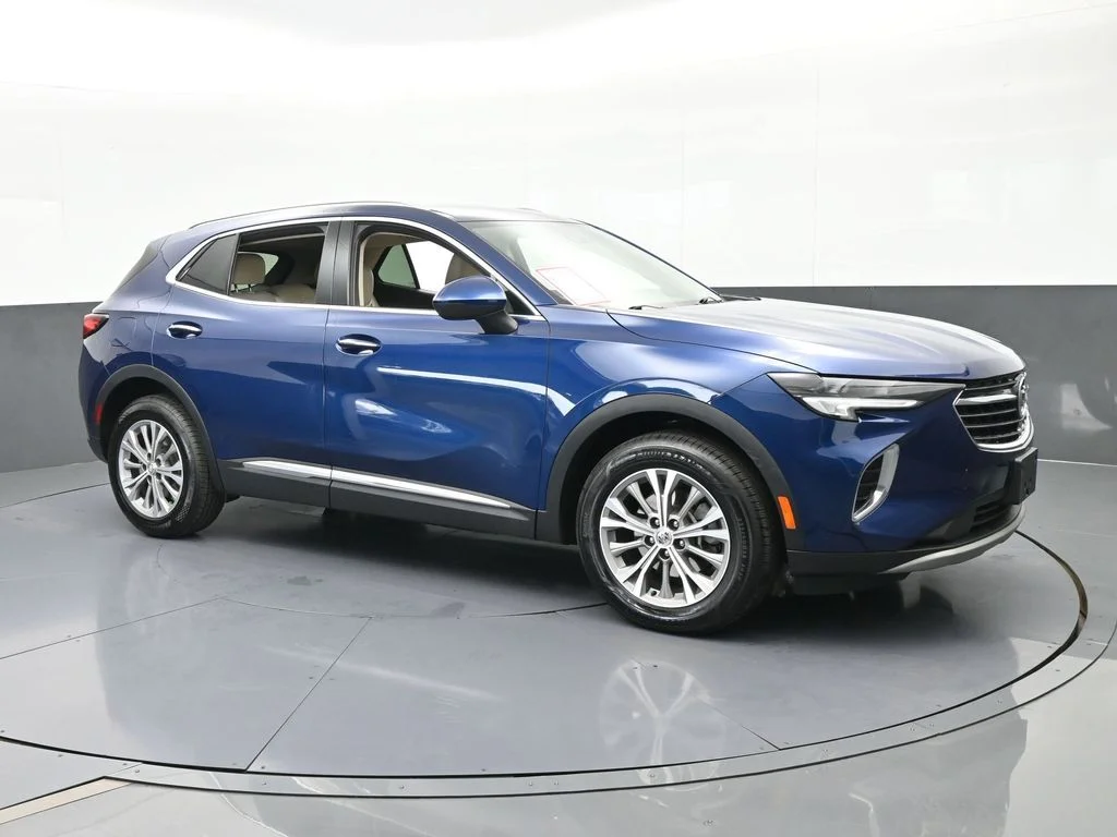 Used 2023 Sapphire Metallic Buick Preferred image 7