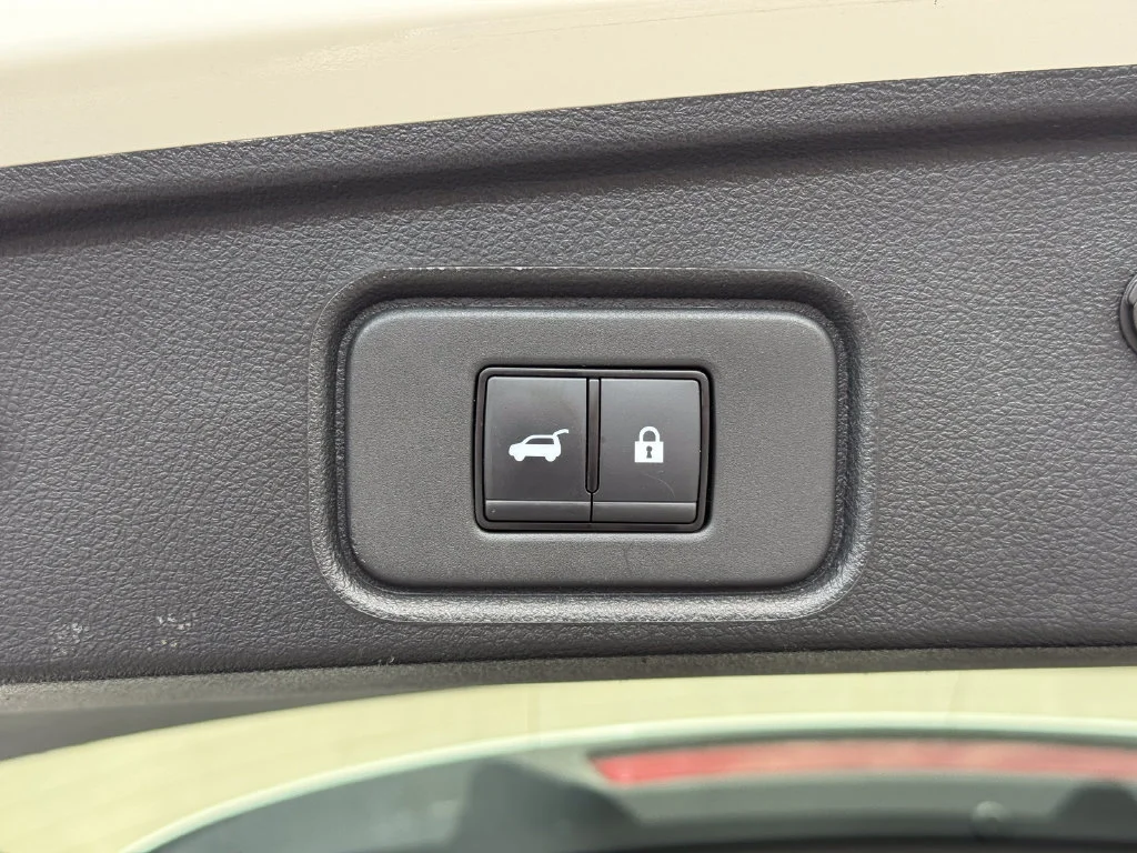Used 2025 White Nissan SV image 12