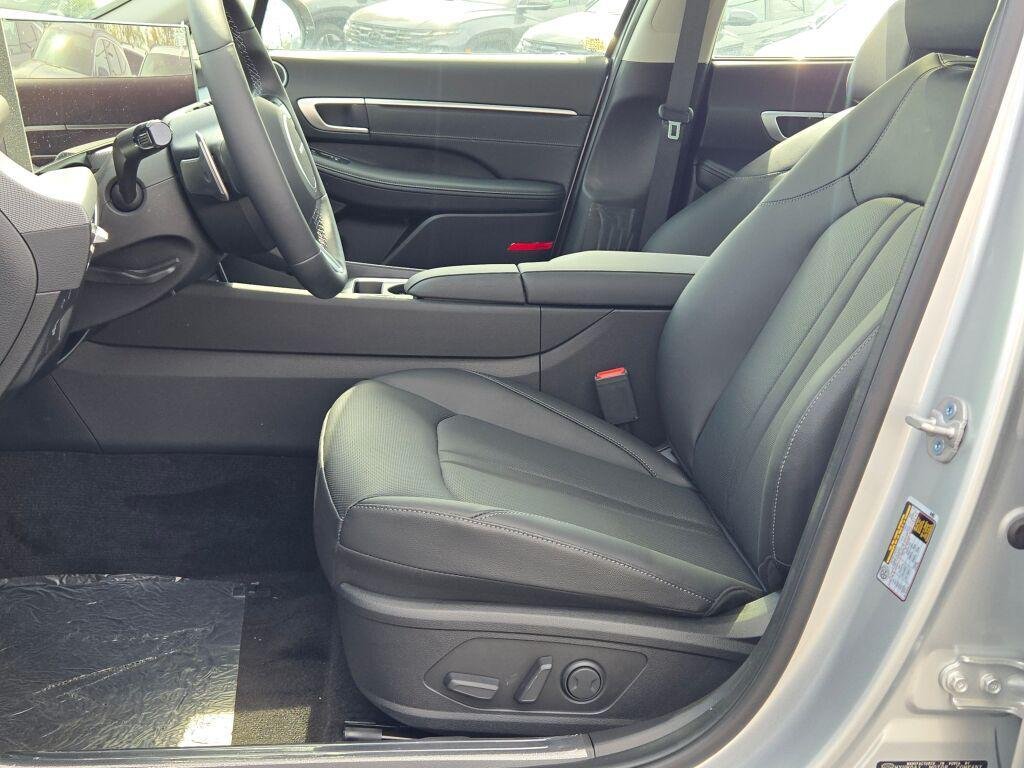 2025 Hyundai Sonata Hybrid Limited - Photo 22