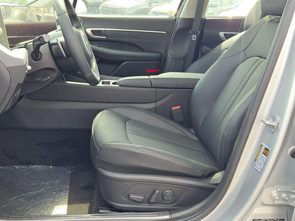 2025 Hyundai Sonata Hybrid Limited - Photo 22