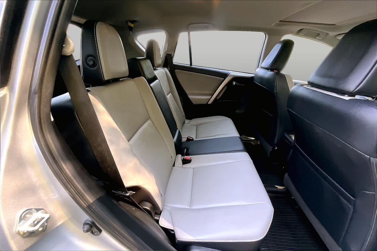Used 2016 Silver Sky Metallic Toyota Limited image 36