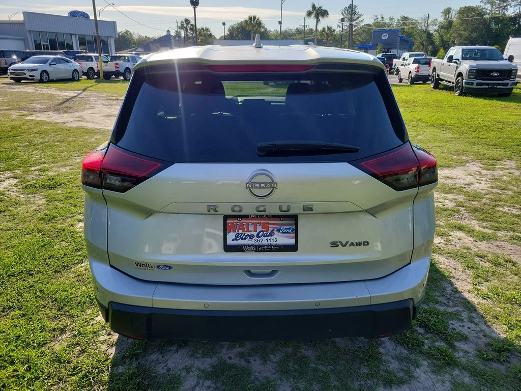 Used 2024 Brilliant Silver Metallic Nissan SV image 10