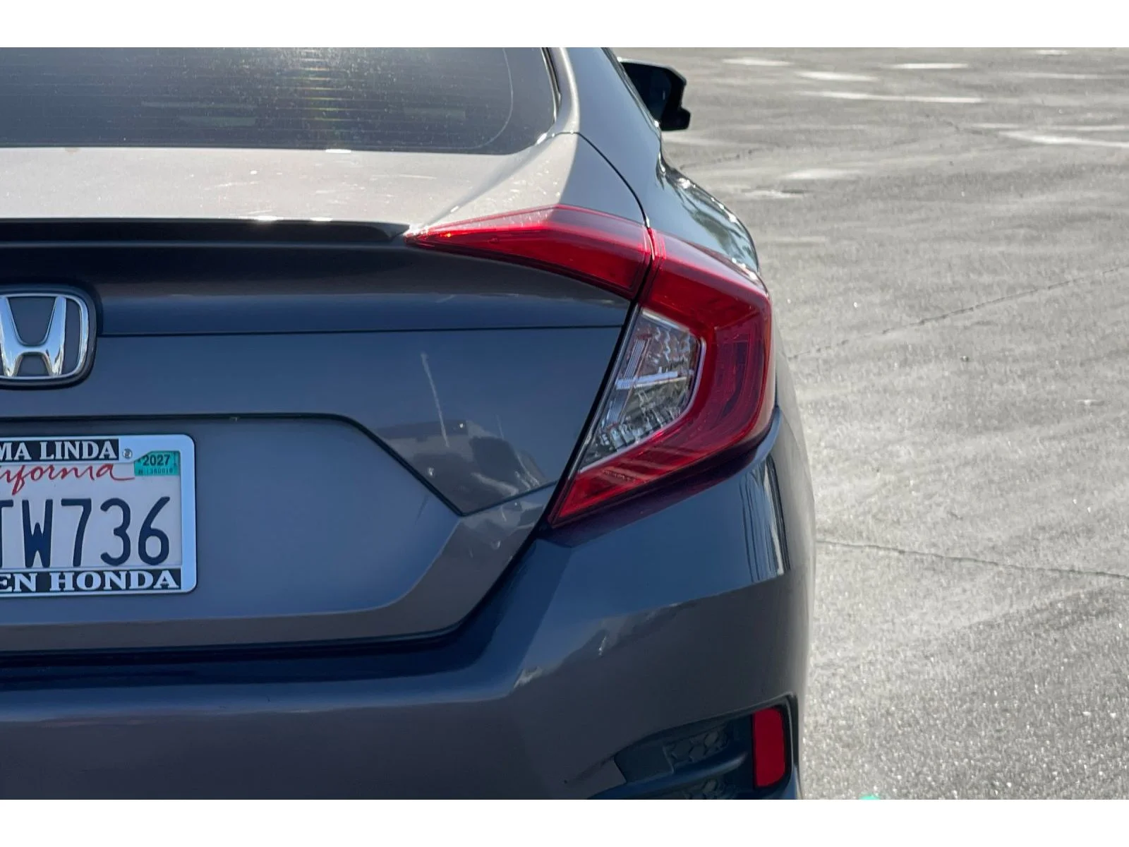 Used 2018 Modern Steel Metallic Honda EX-T image 16