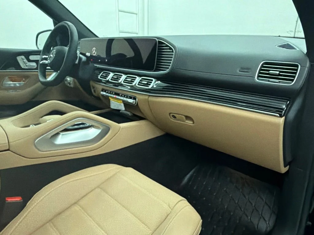 New 2026 Black Mercedes-Benz GLS 450 image 28