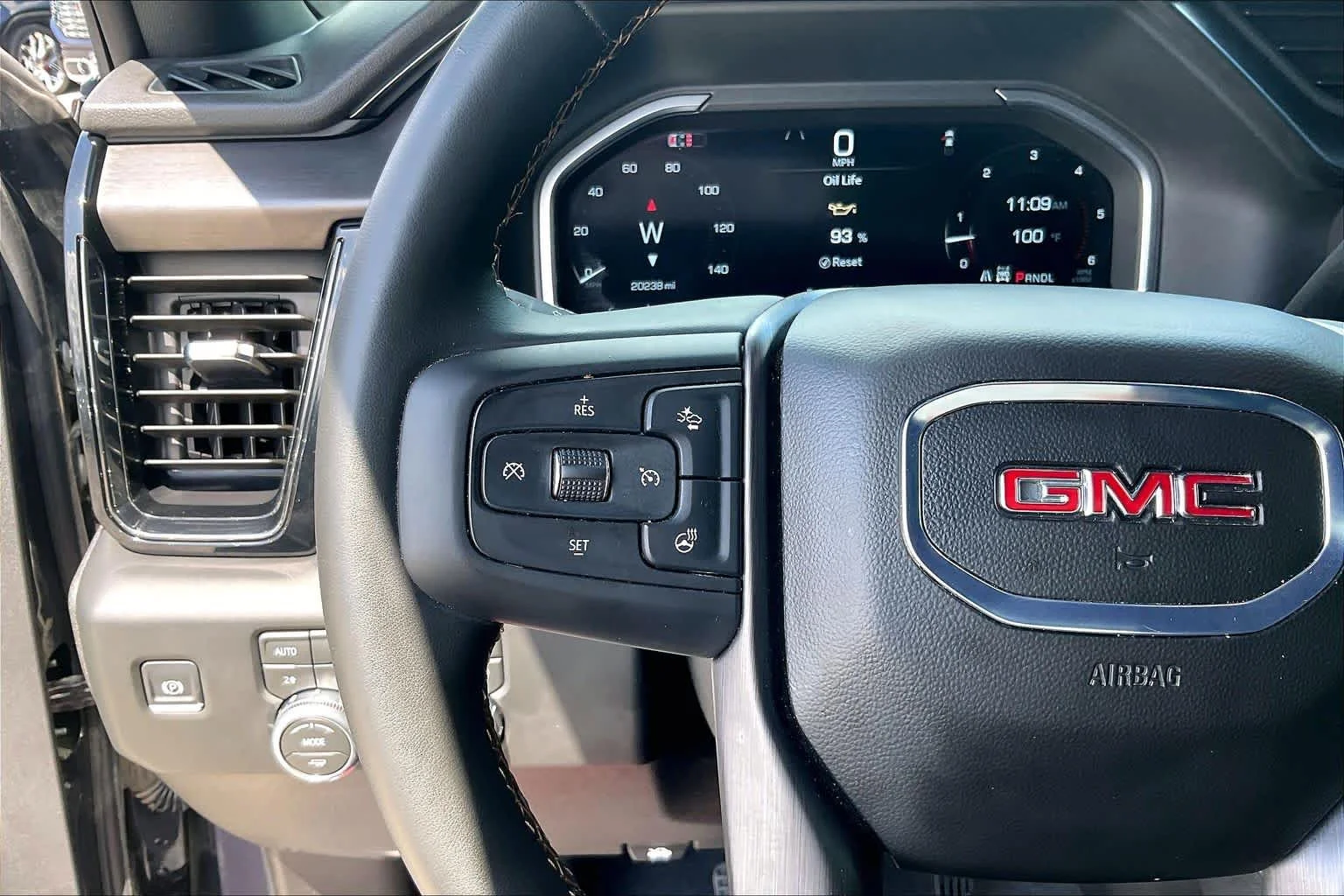 Used 2026 Titanium Rush Metallic GMC AT4 image 23