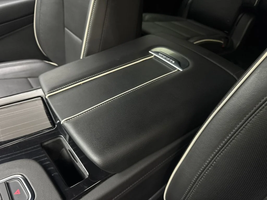 Used 2023 Black Cadillac Sport image 75