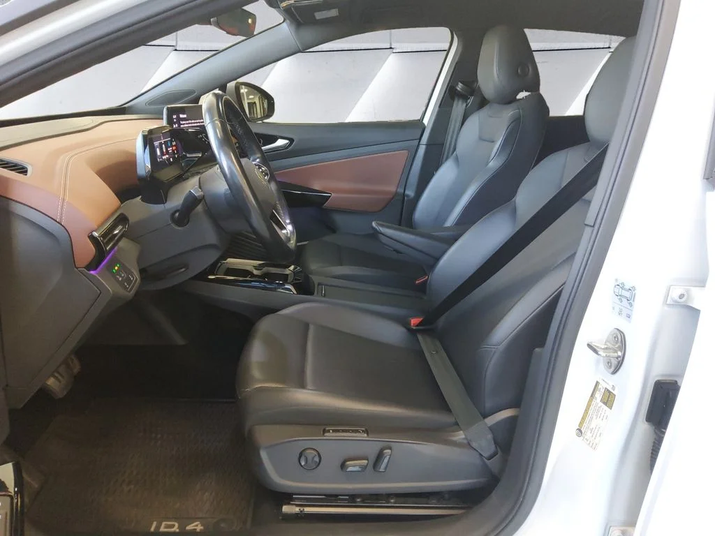 Used 2021  Volkswagen Pro S image 7