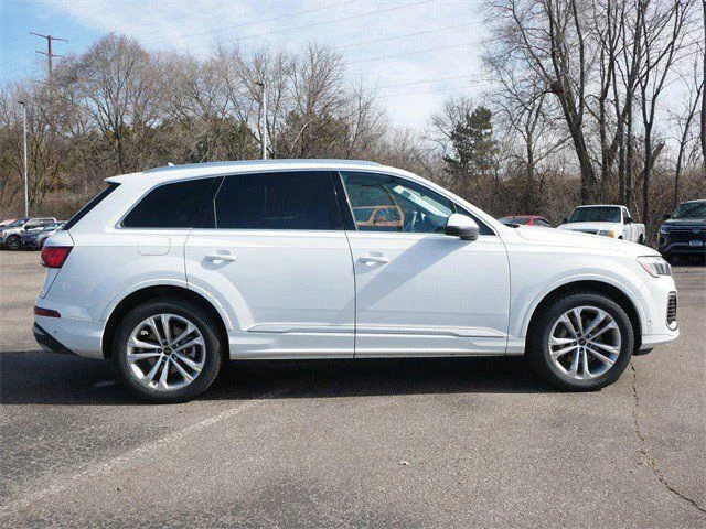 Used 2025  Audi 55 Premium Plus image 8
