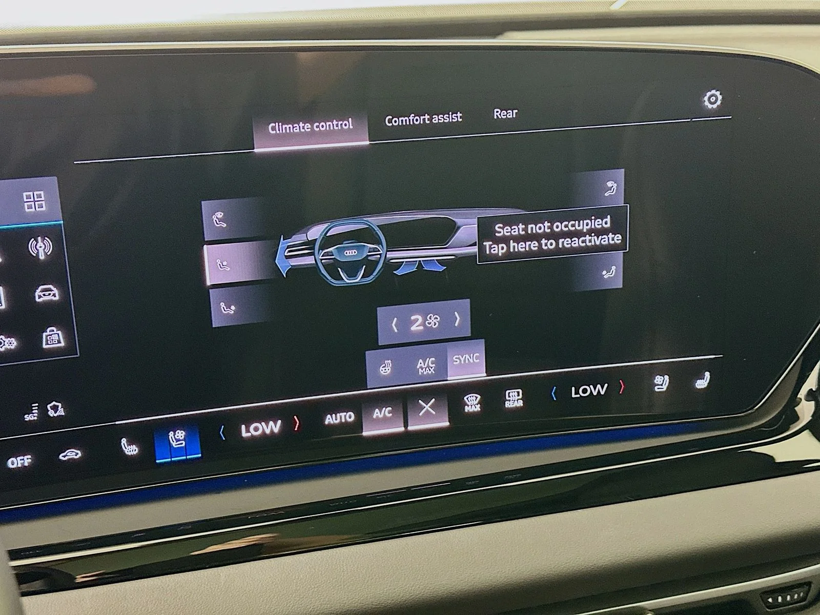 Used 2025 White Audi  image 26