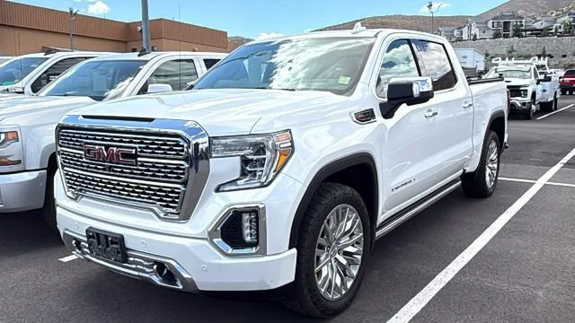 2019 GMC Sierra 4WD Crew Cab Short Box's photo