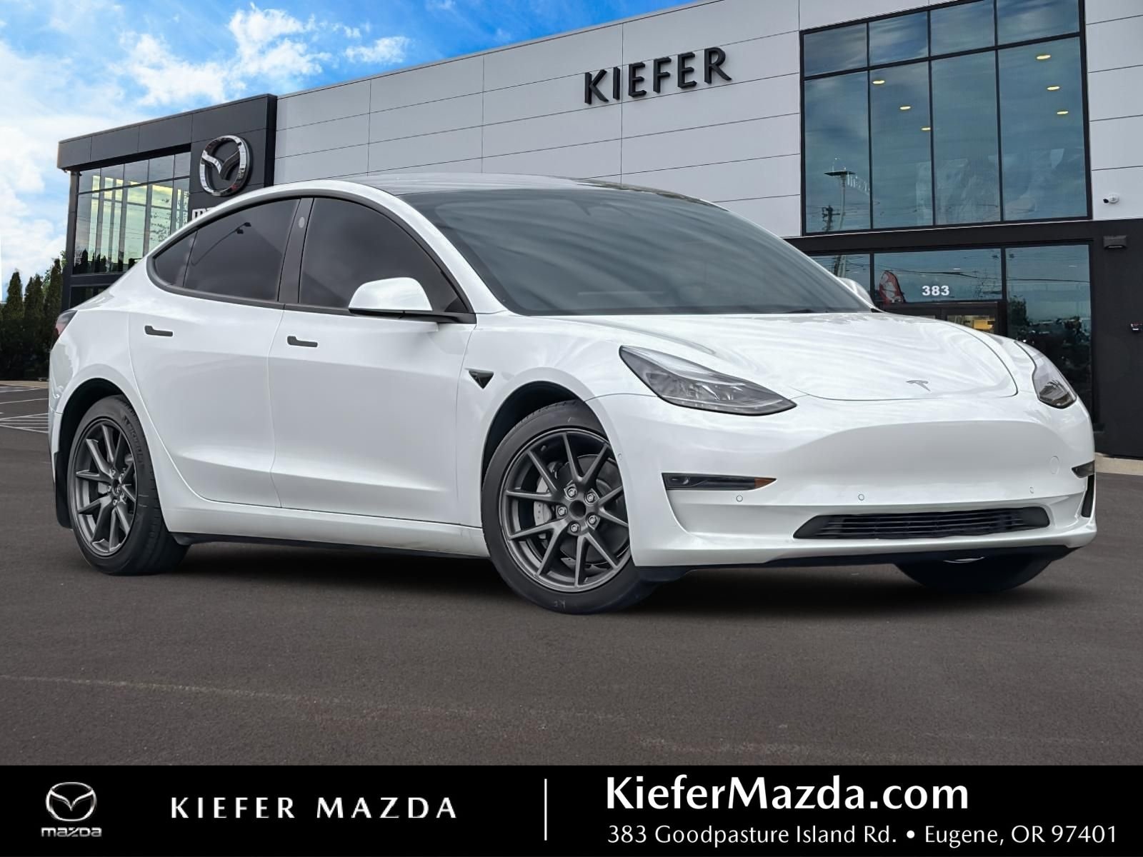 2023 Tesla Model 3 -'s photo