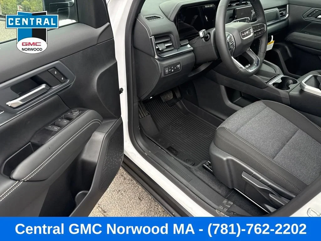New 2027 Summit White GMC Elevation image 14