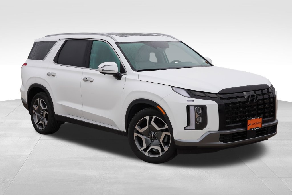 Used 2025 White Hyundai SEL Premium image 1