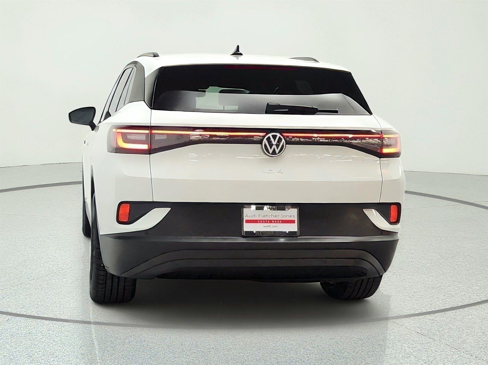 Used 2023 Pure White Volkswagen Pro image 6
