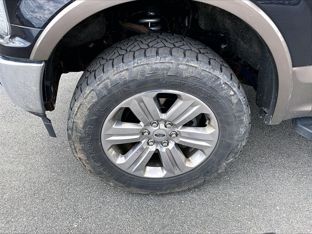 Used 2019 Agate Black Metallic Ford Lariat image 7