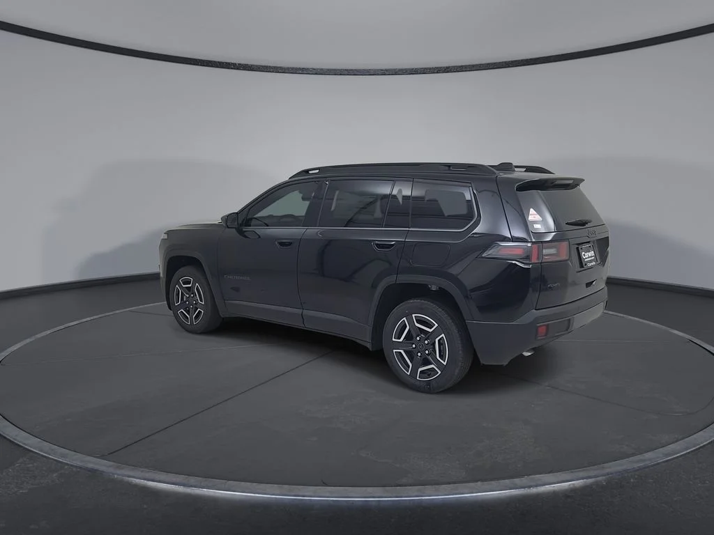 New 2026 Diamond Black Crystal Pearl-Coat Exterior Paint Jeep Laredo image 10