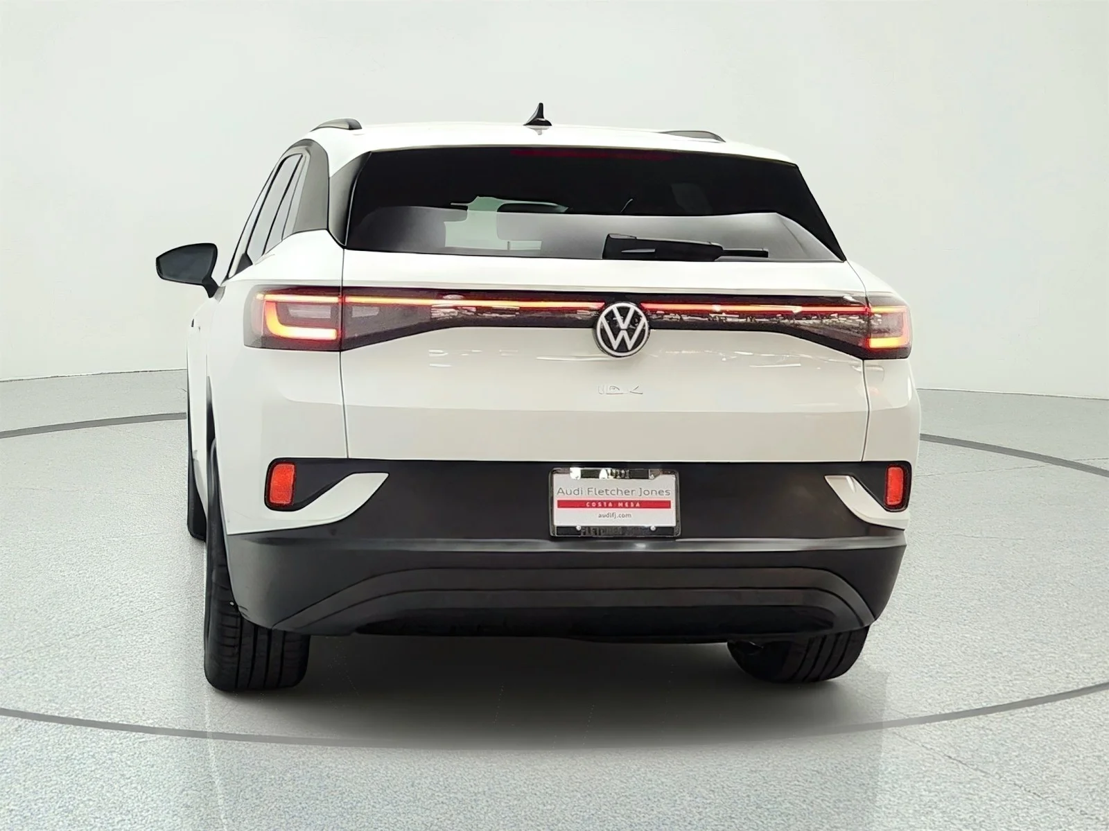 Used 2023 Pure White Volkswagen Pro image 6