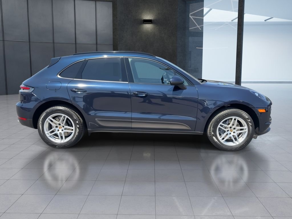 Used 2021  Porsche Base image 9