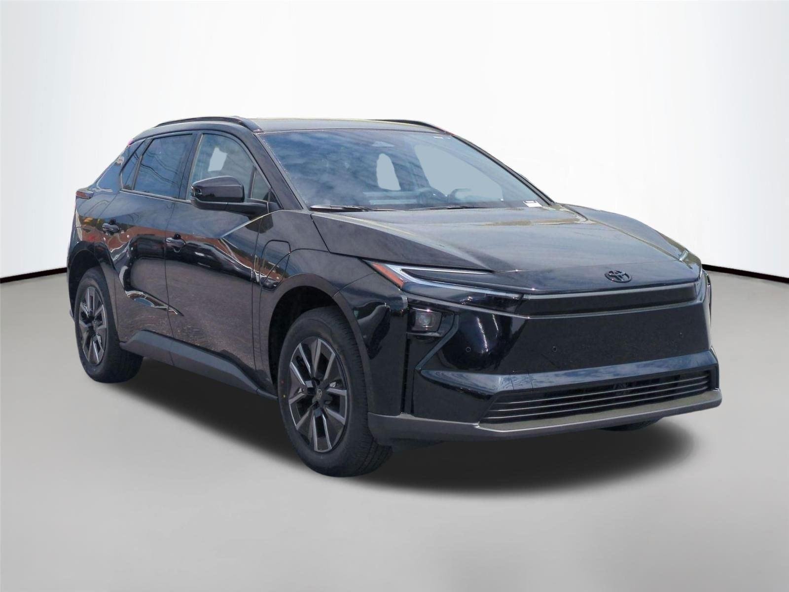 New 2026 Midnight Black Metallic Toyota XLE image 3