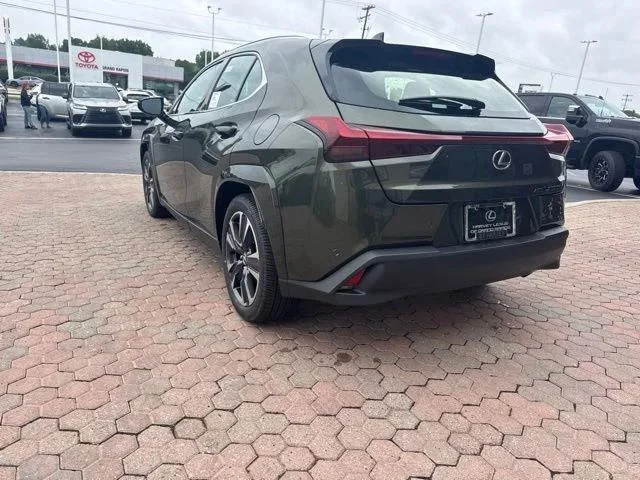 New 2026 Nori Green Pearl Lexus 300h Premium image 18