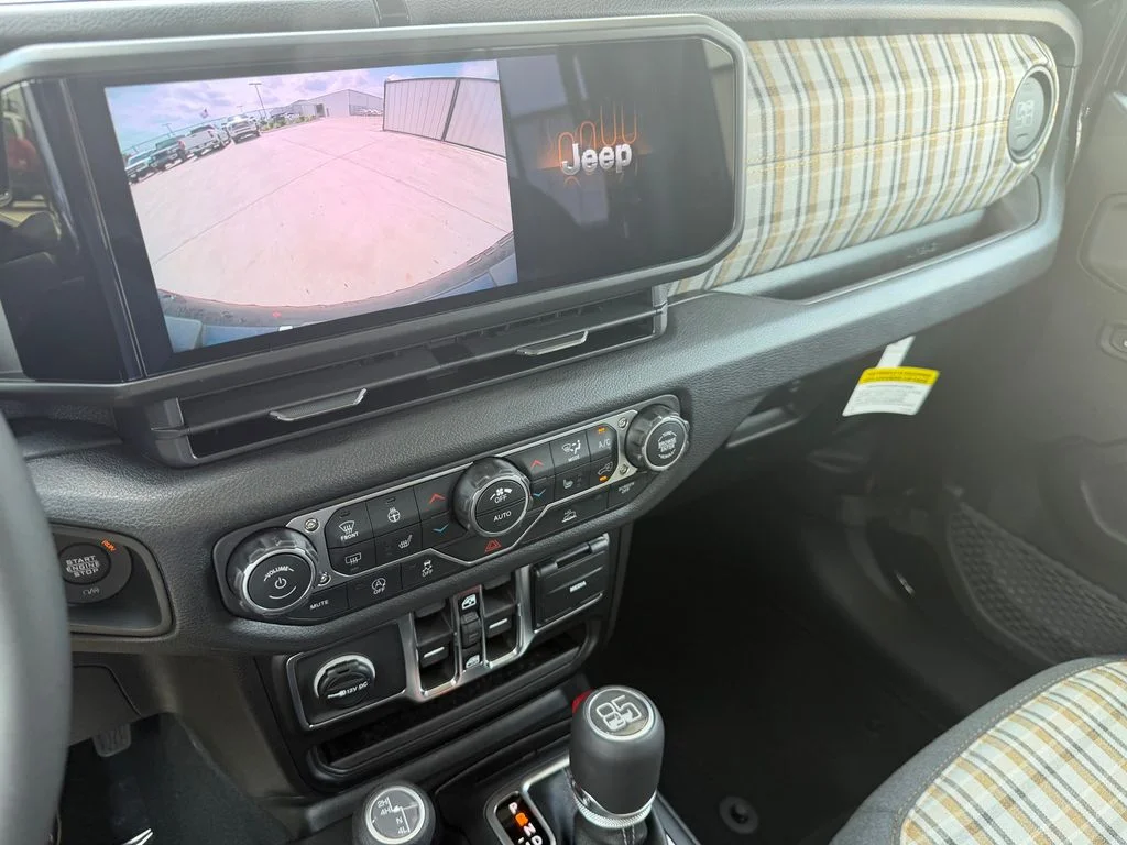 New 2026 Black Clear-Coat Exterior Paint Jeep  image 15