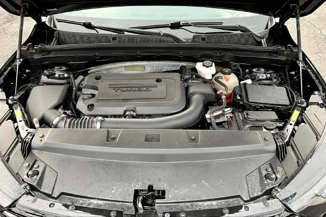 Used 2023 Black Buick Essence image 29