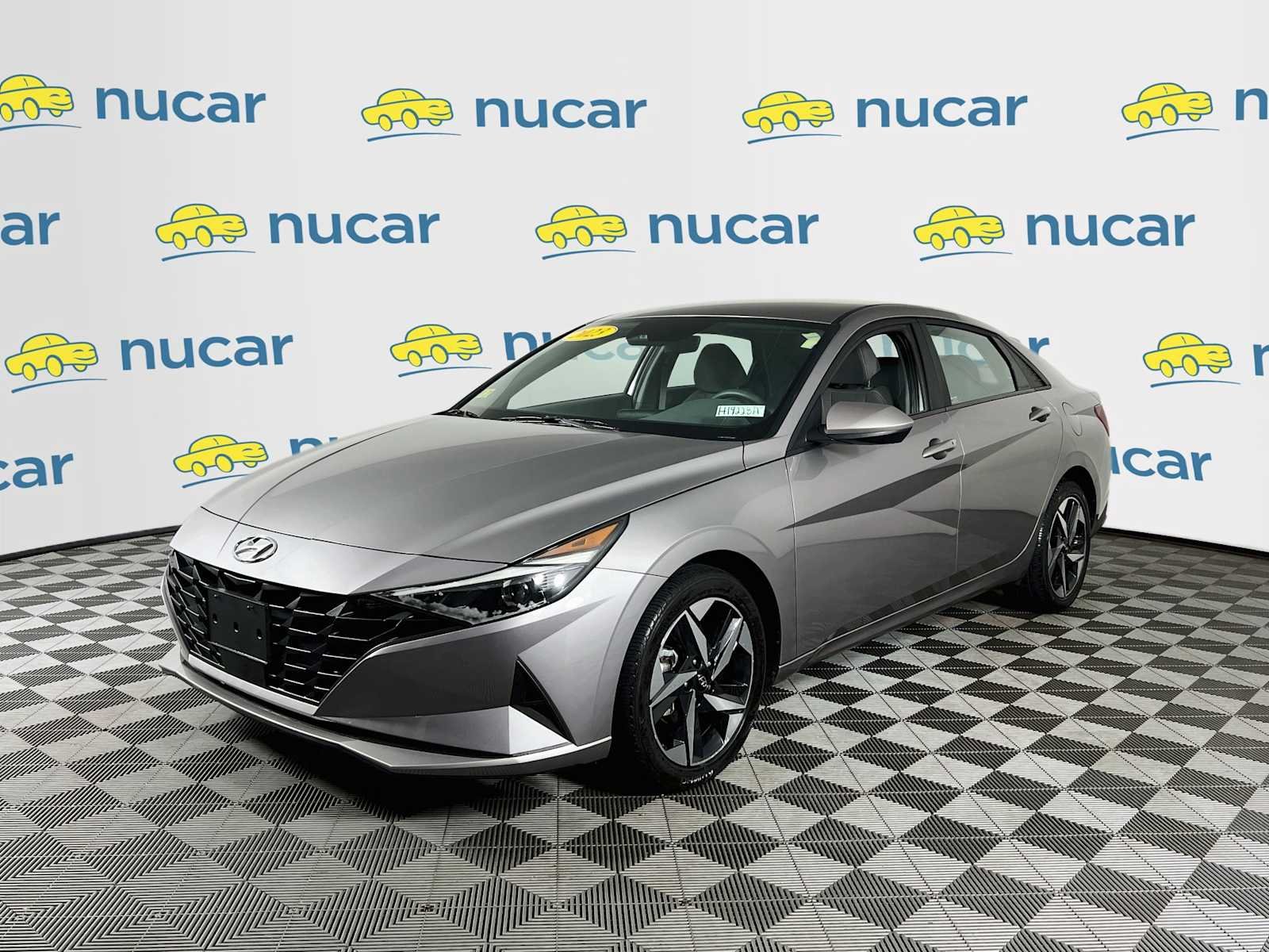 Certified Used 2023 Fluid Metal Hyundai SEL image 3