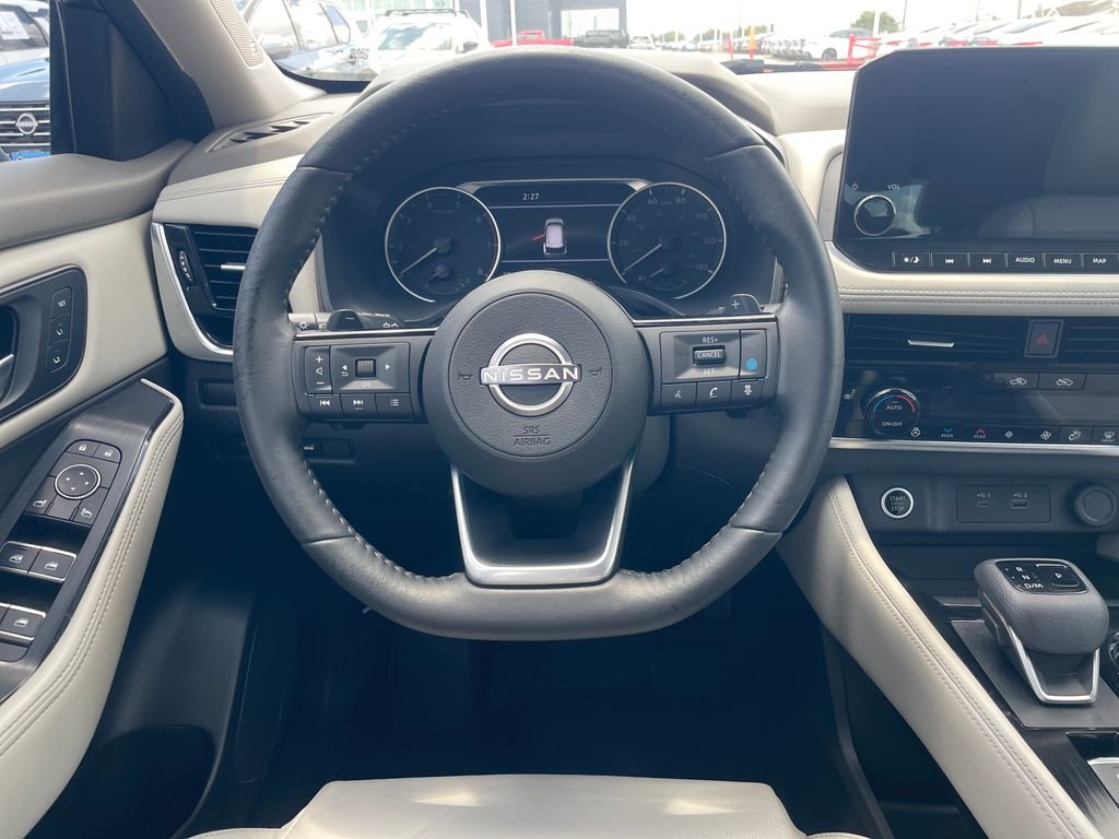 Used 2023 Blue Nissan SL image 13