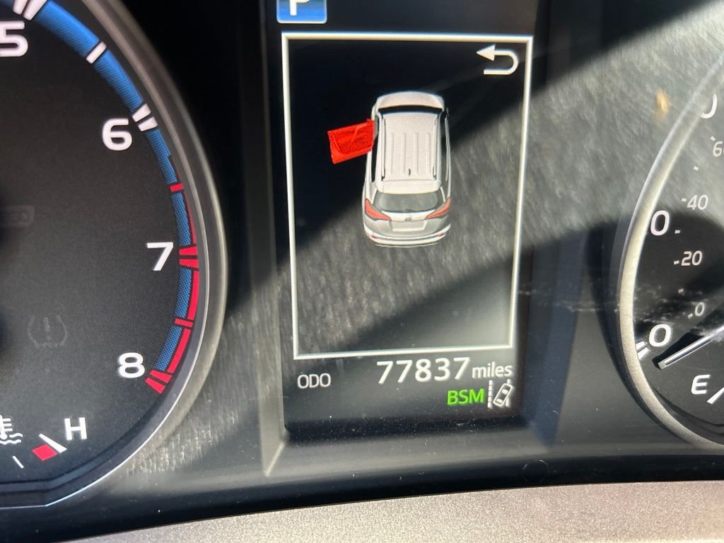 Used 2017 White Toyota XLE image 12
