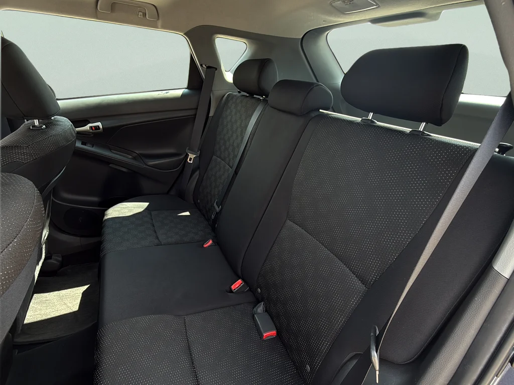 Used 2009 Steel Blue Metallic Pontiac Base image 27